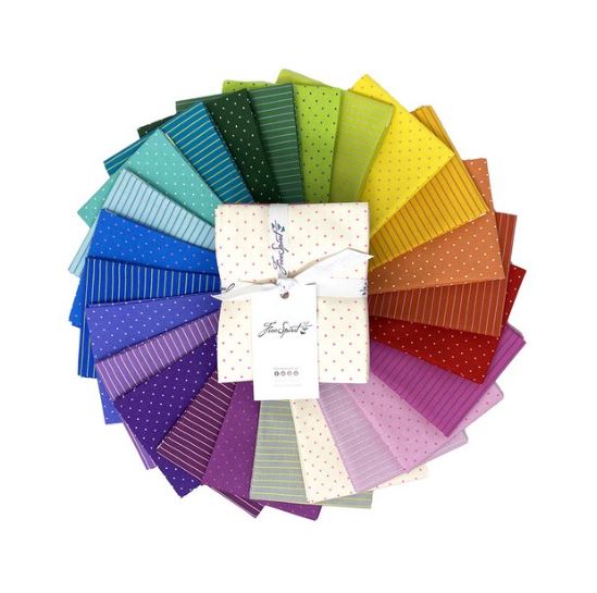 TRUE COLOURS 2022 Fat Quarter Bundle - NEW ARRIVAL